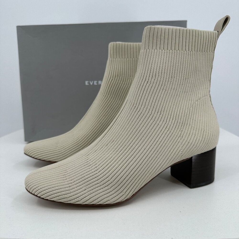 Everlane The Glove Boot in Bone size 8.5 Women's Stretch Rib Knit Ankle Bootie
